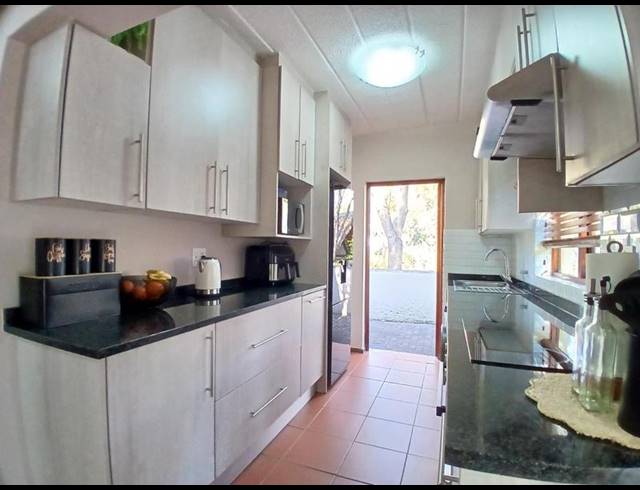 3 BEDROOM APARTMENT FOR SALE IN JUKSKEI PARK
